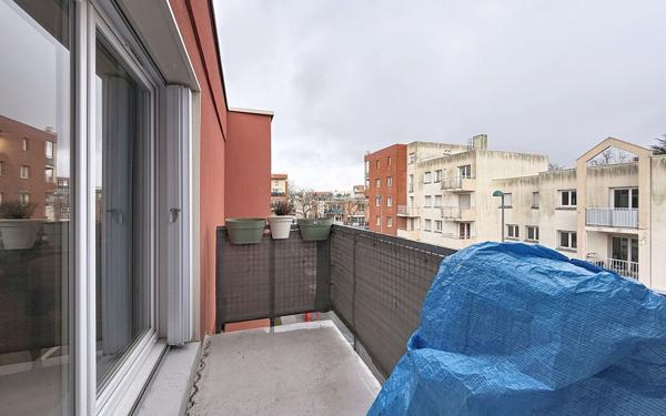 Appartement à vendre    4 pièces • 77,90 m2 Guyancourt