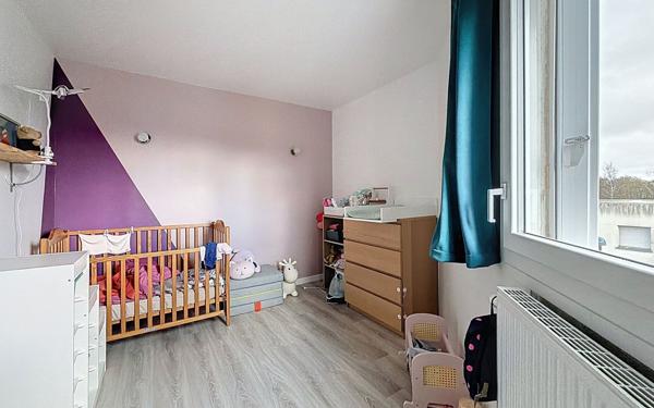 Appartement à vendre    4 pièces • 77,90 m2 Guyancourt