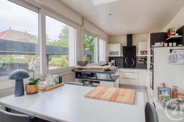 Maison à vendre  6 pièces - 130,97 m2 ST PRIX - 95