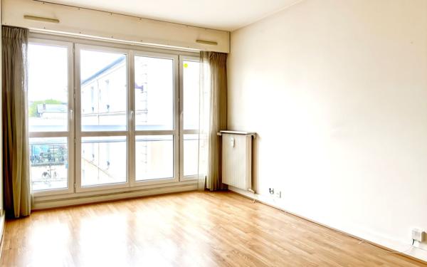 Appartement à vendre    2 pièces • 47,75 m2 Versailles