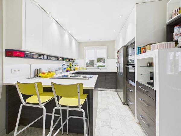 Saint-Pierre-du-Perray (91280) Maison individuelle avec piscine – Golf de Saint-Pierre