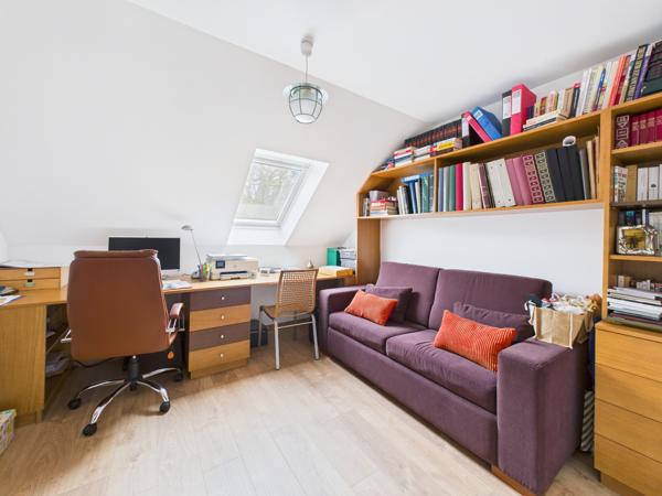 Saint-Pierre-du-Perray (91280) Maison individuelle avec piscine – Golf de Saint-Pierre