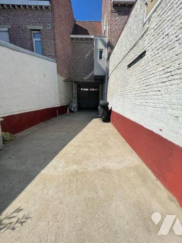 Idéal pour investisseur : En plein Coeur de ville. Immeuble composé de 7 chambres et 2 T1.  ven...