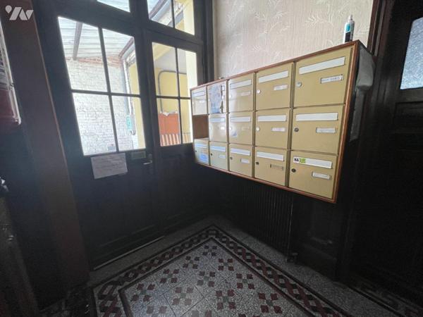 Idéal pour investisseur : En plein Coeur de ville. Immeuble composé de 7 chambres et 2 T1.  ven...