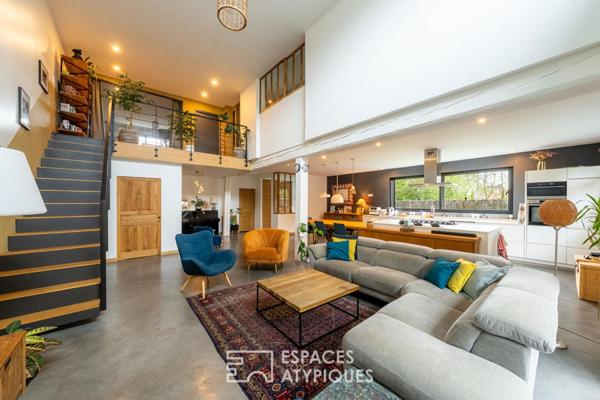 Maison contemporaine au coeur d’une ancienne menuiserie