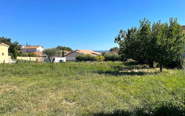 Terrain à vendre    Sauzet
