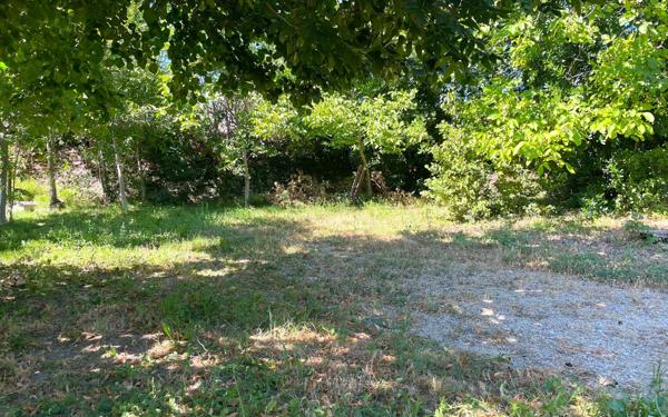 Terrain à vendre    Sauzet