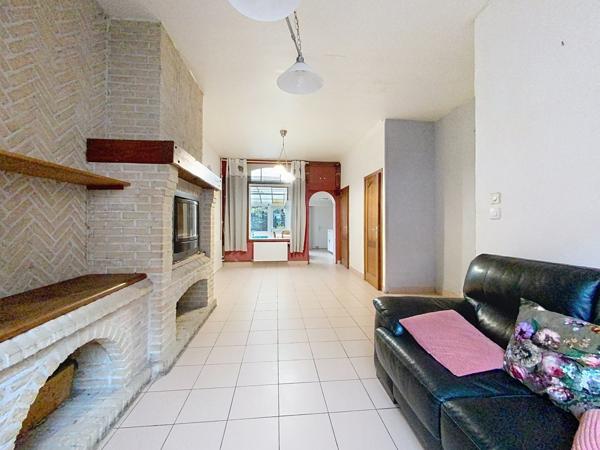 Maison ancienne avec cour, 3 chambres + bureau ARMENTIERES