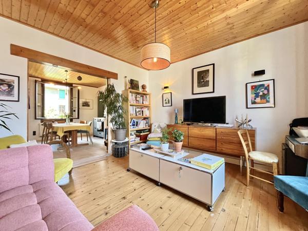 T3 DANS PETITE MAISON VILLE - JARDIN - CAVE