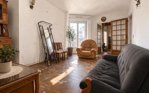 Appartement à vendre    2 pièces • 32,05 m2 Paris 18