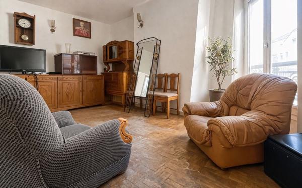 Appartement à vendre    2 pièces • 32,05 m2 Paris 18