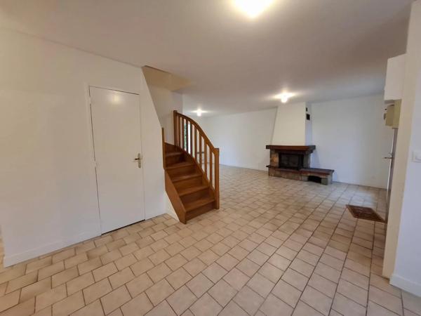 Coulommiers (77120) Maison T6 de 96 m² terrain 585 m² à LA FERTE-GAUCHER 77320