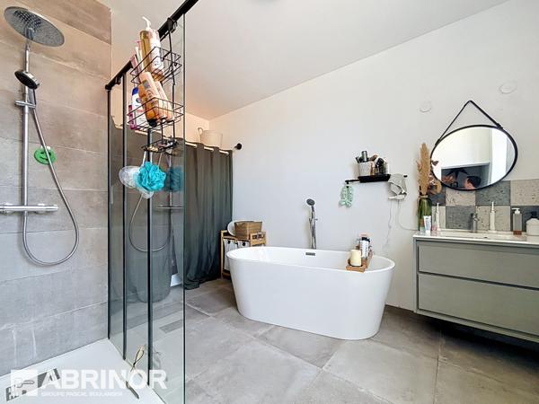 MAISON 1930 SEMI INDIVIDUELLE - 1CHAMBRE- 65M2 - JARDIN LILLE