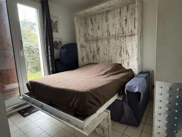 2 pièces avec jardin, garage aménagé et pièce en plus – Idéal premier achat