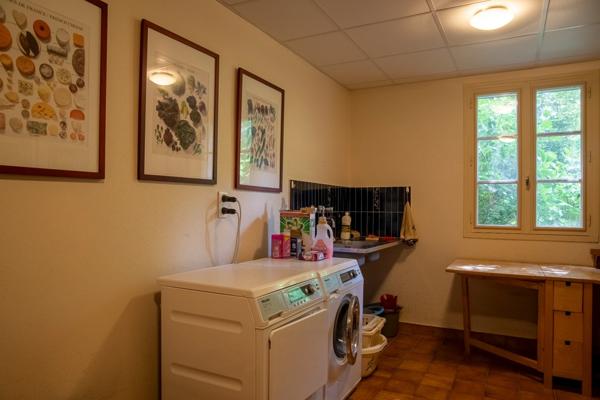 Pau - Pyrénées-Atlantiques - Propriété de 450m2 avec forêt de 20 ha.