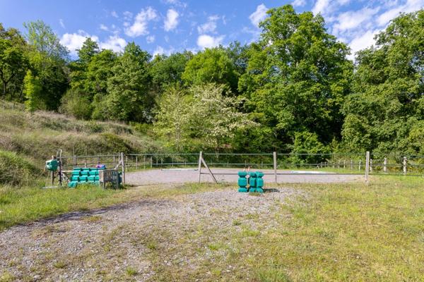 Pau - Pyrénées-Atlantiques - Propriété de 450m2 avec forêt de 20 ha.