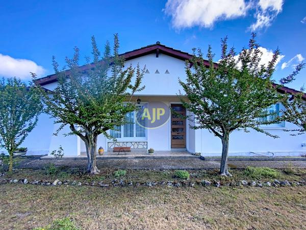 Vente maison Hourtin : 254 880 € - AJP Hourtin Immobilier