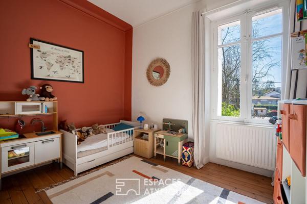 Maison iconique de Vertou bâtie en 1894 et sa pleine vue Sèvre