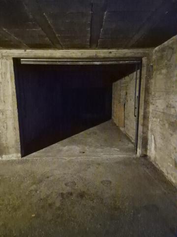 GARAGE - BOX FERME A LOUER