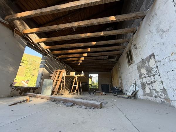 Saint-Étienne (42100) QUARTIER DU BERNAY , PETITE MAISON A RENOVER AVEC JARDIN