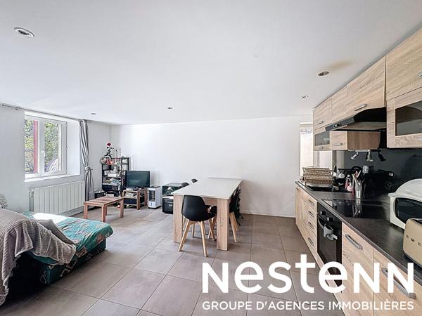 A vendre : IDEAL INVESTISSEUR ! Immeuble avec local commercial et appartement T2 loués - 71680 CRECHES SUR SAONE (71680)