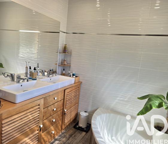 Maison à vendre 7 pièces 163 m² Le Beausset