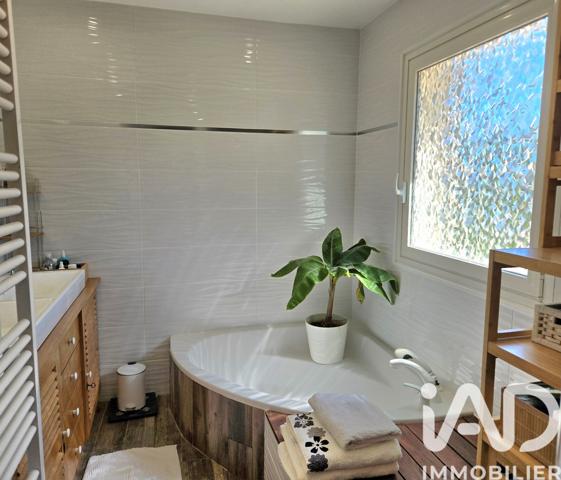 Maison à vendre 7 pièces 163 m² Le Beausset