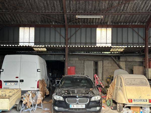Fonds De Commerce
        
        - 620 m²