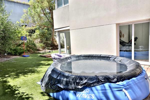 Trois chambres, grand jardin, aucun travaux, accès autoroutier aisés.