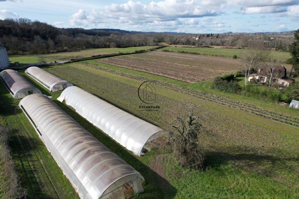 Espiute (64390) Domaine avec Château et dépendances