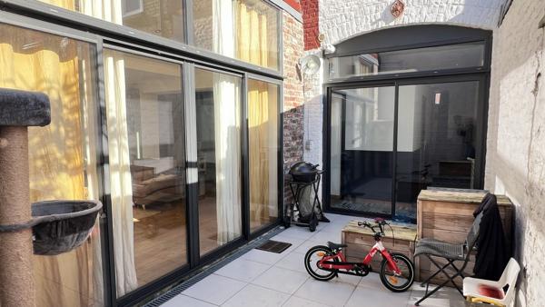 Maison coup de coeur, idéalement située, au calme, au pied du tram et des commerces