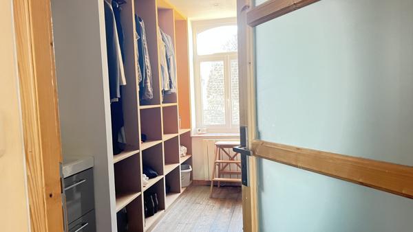 Maison coup de coeur, idéalement située, au calme, au pied du tram et des commerces