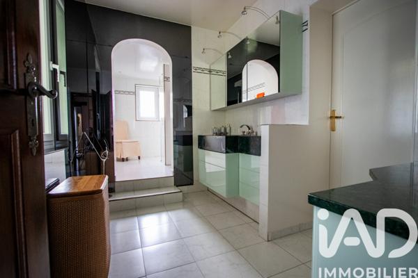Maison à vendre 9 pièces 220 m² Le Perray-en-Yvelines