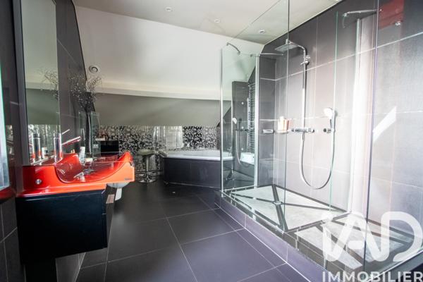 Maison à vendre 9 pièces 220 m² Le Perray-en-Yvelines