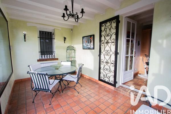 Maison à vendre 9 pièces 220 m² Le Perray-en-Yvelines