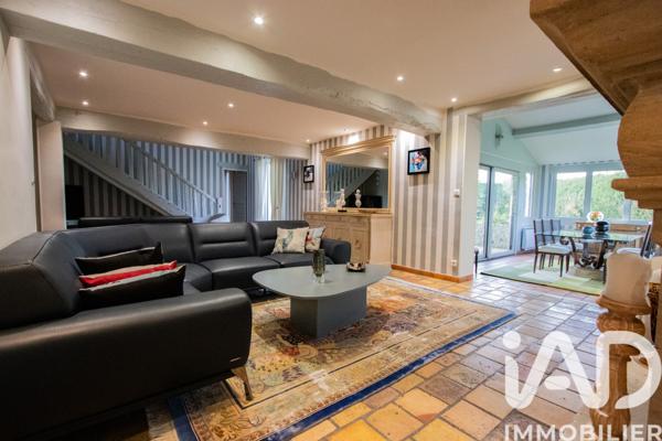 Maison à vendre 9 pièces 220 m² Le Perray-en-Yvelines