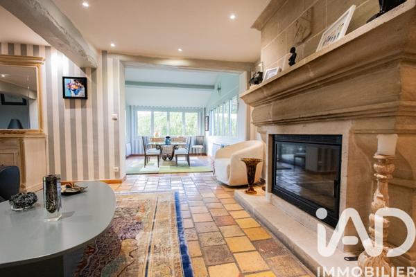 Maison à vendre 9 pièces 220 m² Le Perray-en-Yvelines