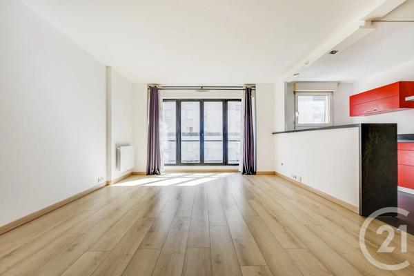 Appartement F3 à vendre  3 pièces - 82 m 2   PARIS  - 75019