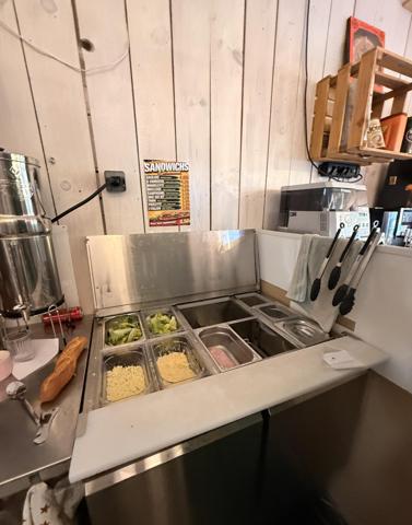 A vendre point chaud/sandwicherie/pâtisserie/snacking