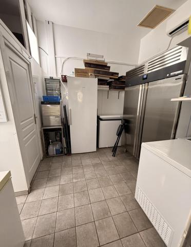 A vendre point chaud/sandwicherie/pâtisserie/snacking