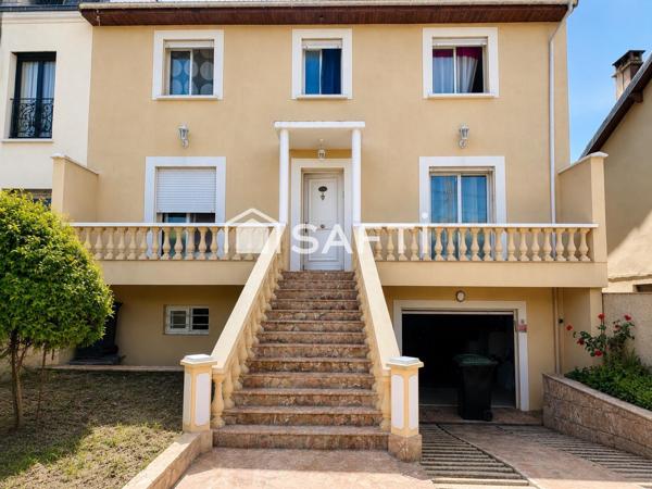 Grande maison familiale avec sous-sol aménagé