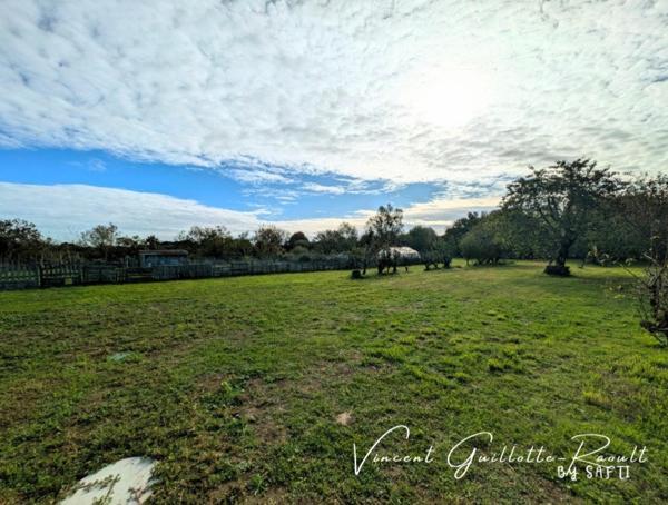 Maison 121m²- 300m² de dépendances-20000m² terrain