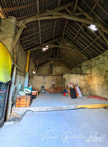 Maison 121m²- 300m² de dépendances-20000m² terrain