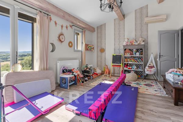 Pierrevert vue panoramique sur le Luberon et le Golf