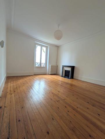 Demeure de maître bourgeoise d'une superficie de 235m²