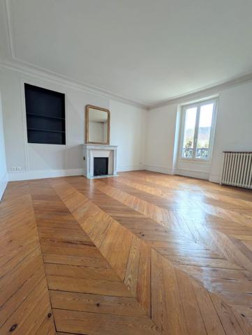 Demeure de maître bourgeoise d'une superficie de 235m²