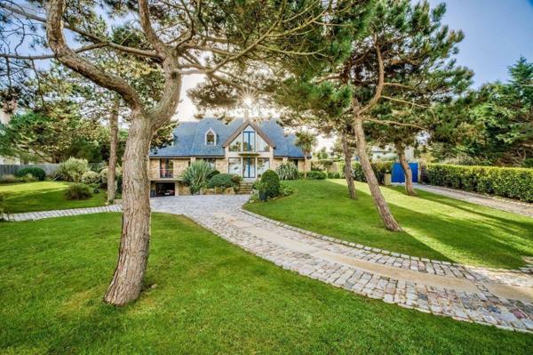 Maison à vendre à Saint-Lunaire en Ille-et-Vilaine (35800), ref : 153/158