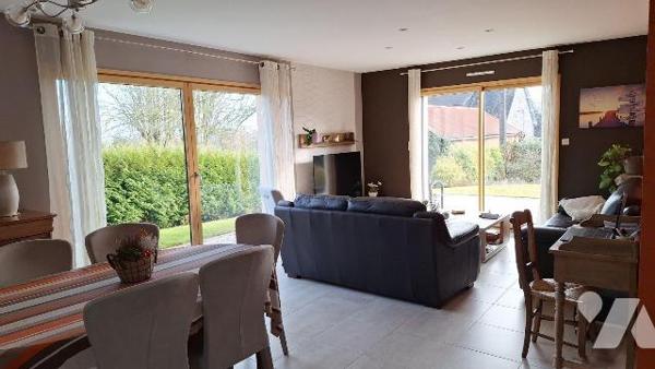 A Vendre, à ST HILAIRE DU MAINE (53380), en Mayenne. Idéalement situé : 3 minutes de la 4 voies...