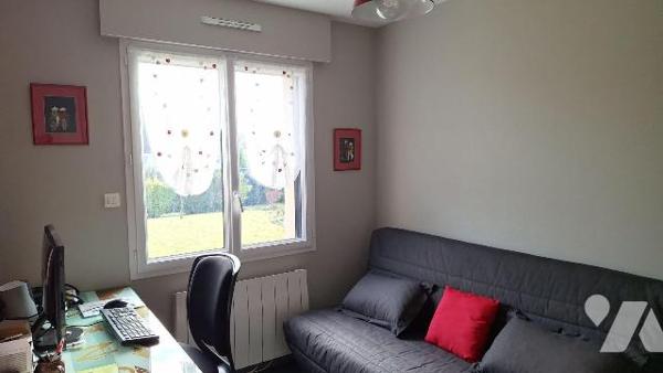 A Vendre, à ST HILAIRE DU MAINE (53380), en Mayenne. Idéalement situé : 3 minutes de la 4 voies...