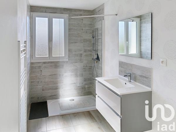 Maison 6 pièces de 128 m² à Cusset (03300)